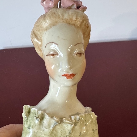 Cordey 1940s Porcelain Figurine Elegant Ceramic Bust with Pink Accents - Picture 5 of 11